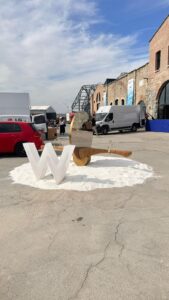 Beyaz çakıl taşı peyzaj